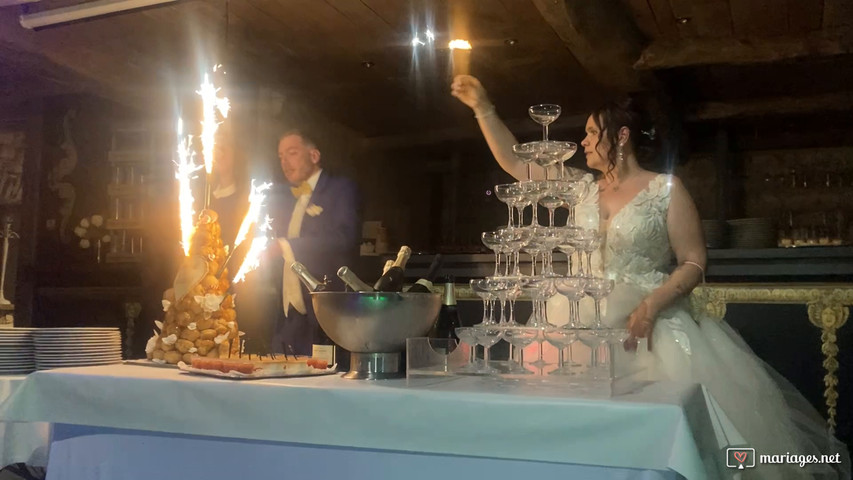 Arrivée de la pièce montée - Mariage du 26.04.2025