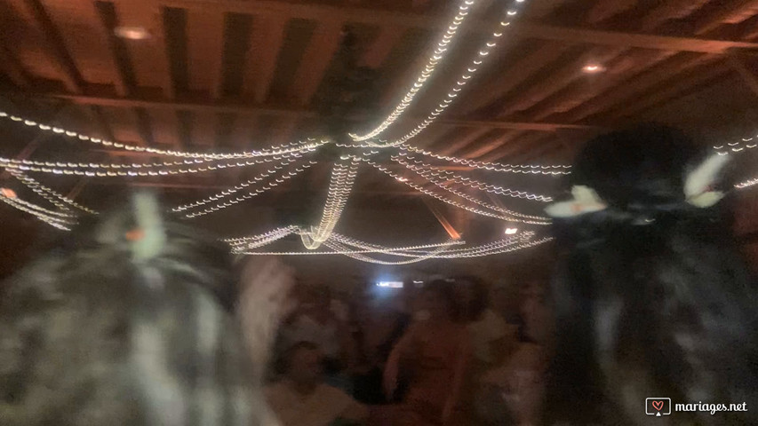 Arrivée du gâteau partie 2 - Mariage du 05 juillet 2025