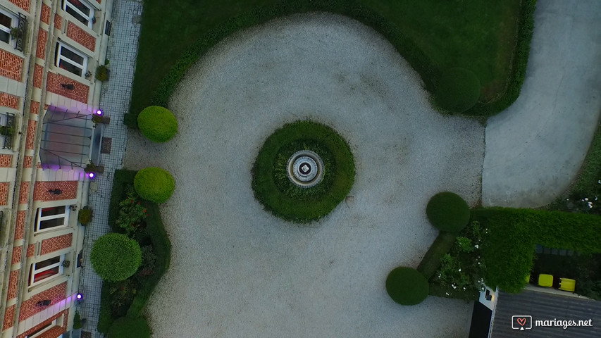 Vue drone manoir et salle de réception