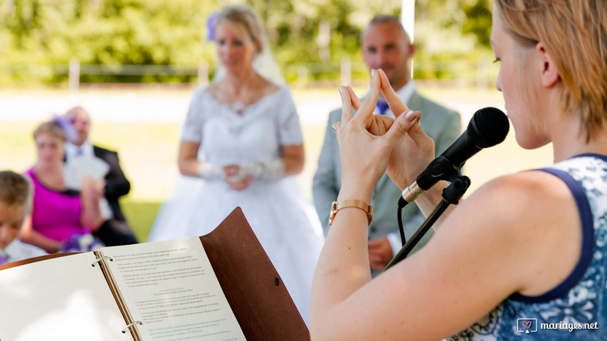 Julie mille un oui presentation mariages net format rectangle