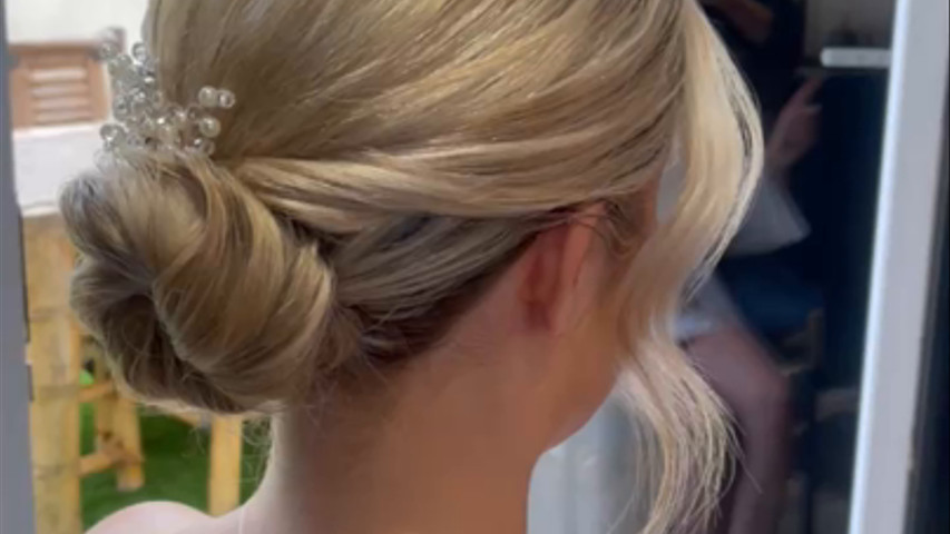 Chignon à relief 