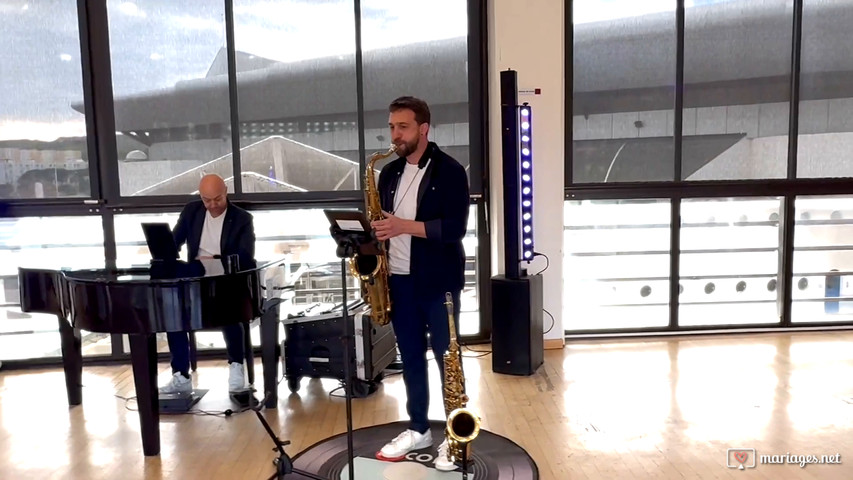 Street life duo piano /sax
